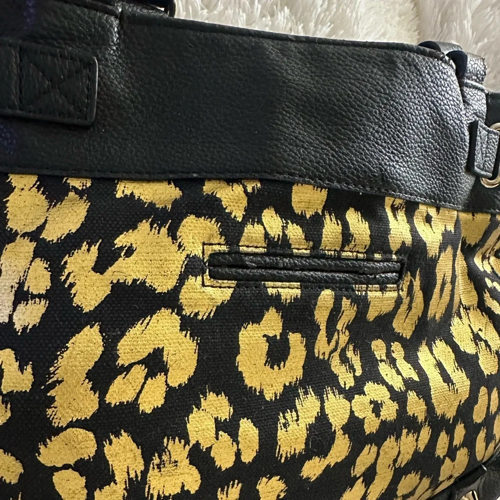 Juicy Couture 2013” Beverly Leopard Daydreamer Tote in Black & Metallic Gold NWT - Picture 16 of 16